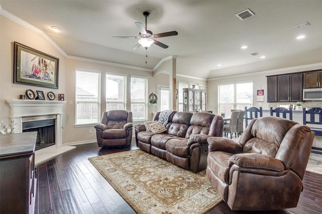 1508 Fallingwater Trail, Fort Worth, TX 76052