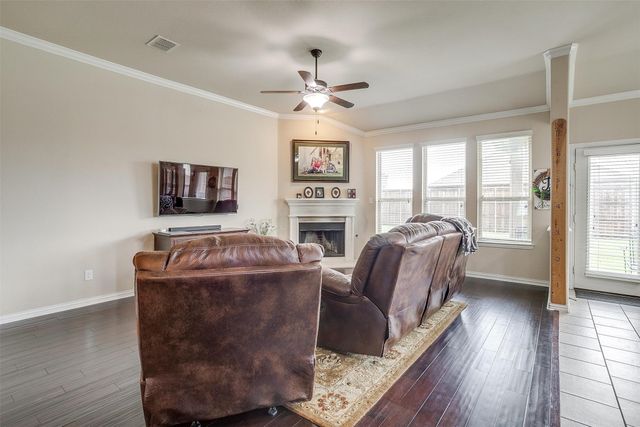 1508 Fallingwater Trail, Fort Worth, TX 76052