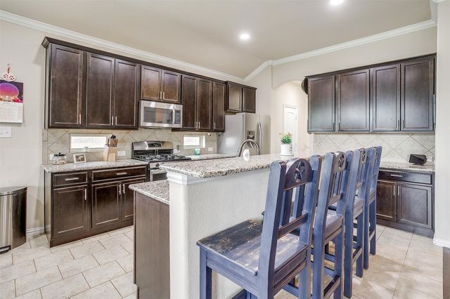 1508 Fallingwater Trail, Fort Worth, TX 76052