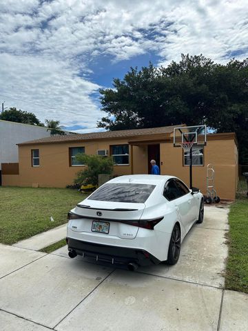 2114 Dewey Street, Hollywood, FL 33020