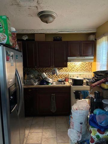 2114 Dewey Street, Hollywood, FL 33020