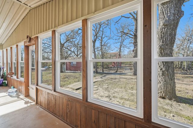 100 Choctaw Crest, Somerville, TX 77879