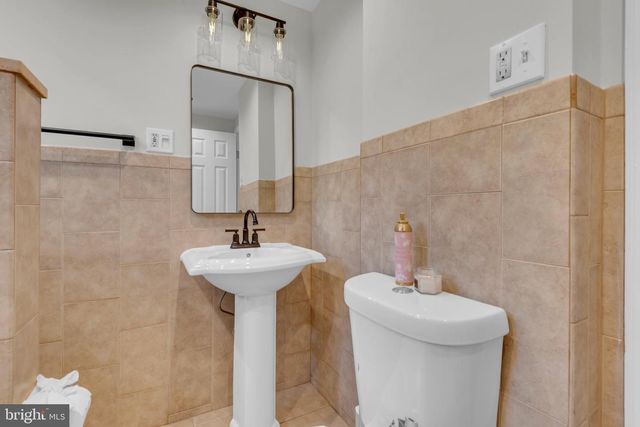 7802 ELROY PL, Oxon Hill, MD 20745