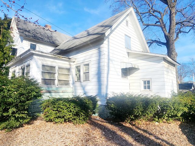 25 W South Street, Hartford City, MI 49057