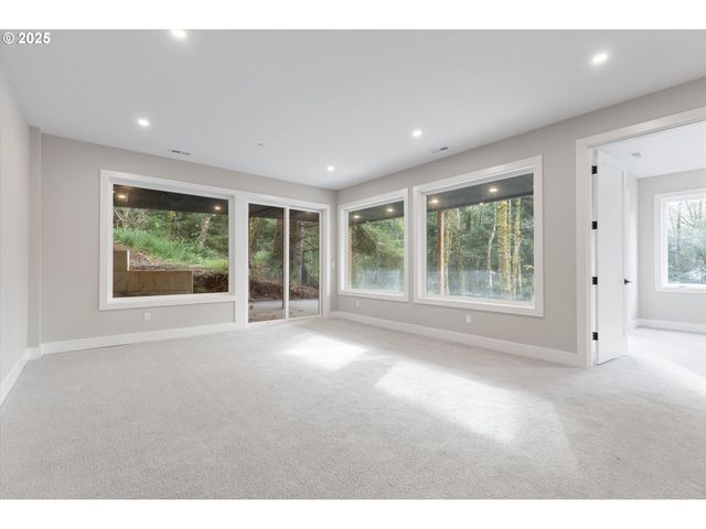 750 MONICA Ct, Cannon Beach, OR 97110