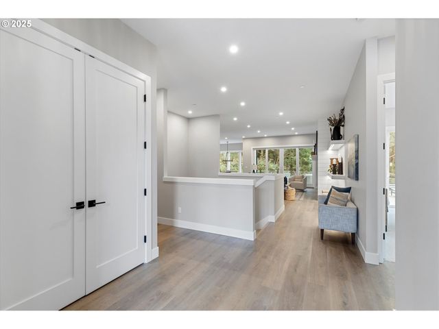 750 MONICA Ct, Cannon Beach, OR 97110