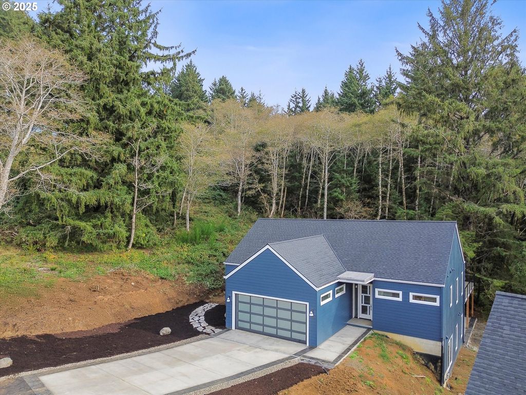 750 MONICA Ct, Cannon Beach, OR 97110
