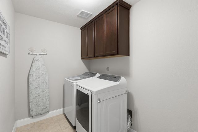 24511 Emerald Pool Falls Drive, Tomball, TX 77375