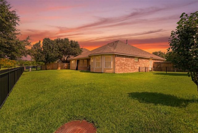 24511 Emerald Pool Falls Drive, Tomball, TX 77375