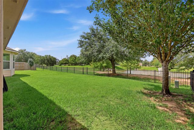 24511 Emerald Pool Falls Drive, Tomball, TX 77375