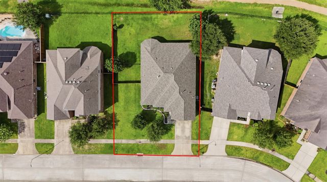 24511 Emerald Pool Falls Drive, Tomball, TX 77375