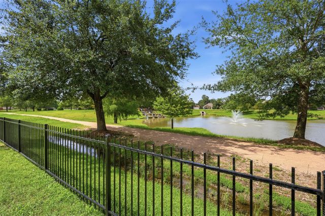 24511 Emerald Pool Falls Drive, Tomball, TX 77375