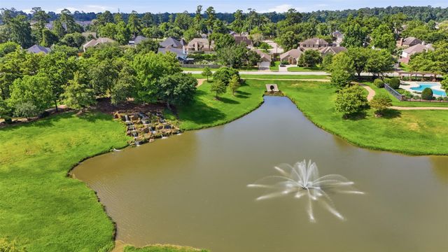 24511 Emerald Pool Falls Drive, Tomball, TX 77375