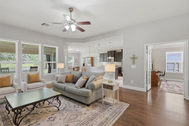 24511 Emerald Pool Falls Drive, Tomball, TX 77375
