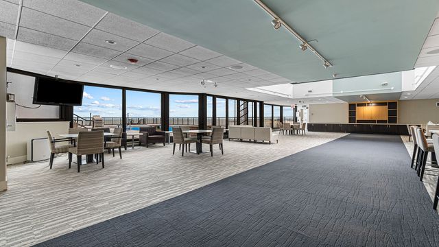 6007 N Sheridan Road 34G, Chicago, IL 60660