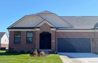 55825 Oak Pointe Drive, Shelby Charter Township, MI 48315
