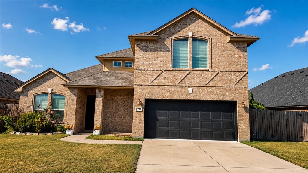 2221 Mendocino Dr, Portland, TX 78374 — exterior