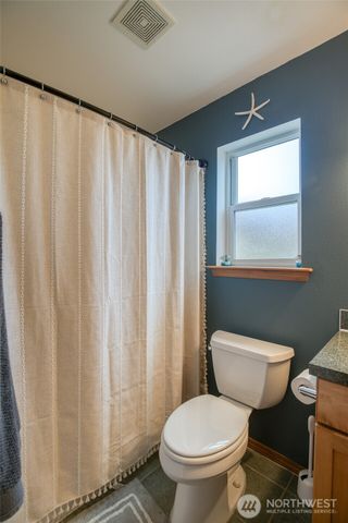 544 Sand Dune Avenue SW, Ocean Shores, WA 98569