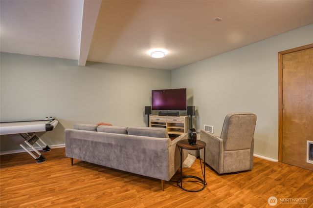 544 Sand Dune Avenue SW, Ocean Shores, WA 98569