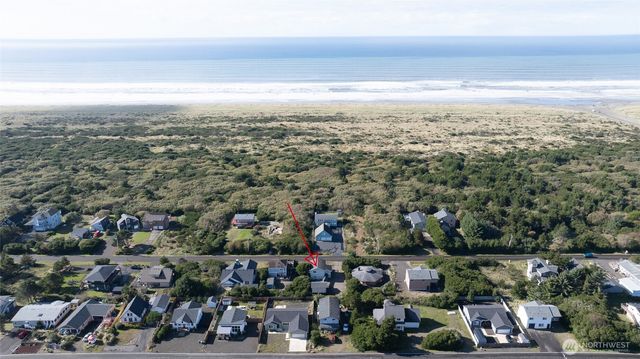 544 Sand Dune Avenue SW, Ocean Shores, WA 98569