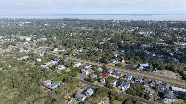 544 Sand Dune Avenue SW, Ocean Shores, WA 98569