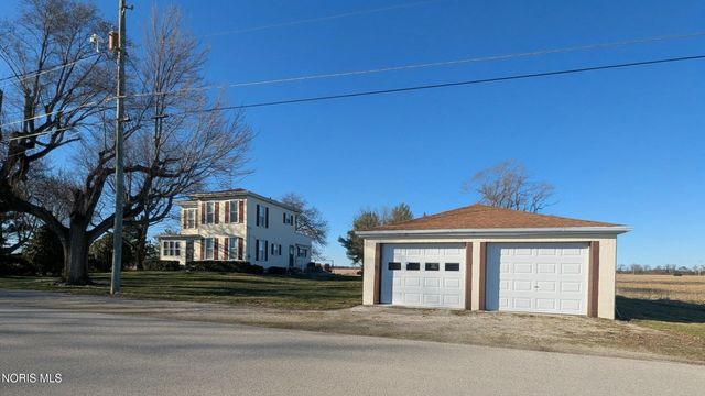 12345 Grove Road, Fostoria, OH 44830