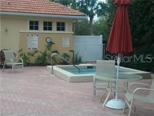 8406 WETHERSFIELD RUN 104, Lakewood Ranch, FL 34202