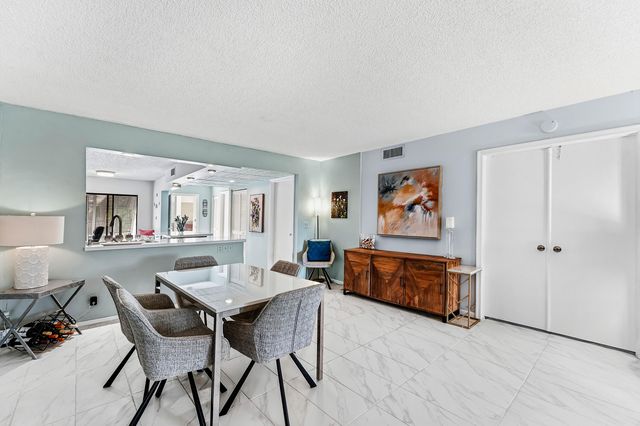 10155 Mangrove Drive 204, Boynton Beach, FL 33437