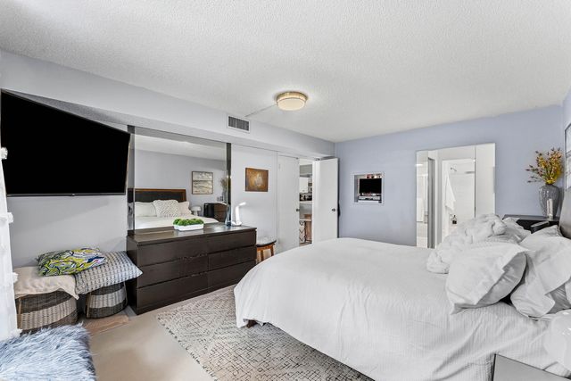 10155 Mangrove Drive 204, Boynton Beach, FL 33437