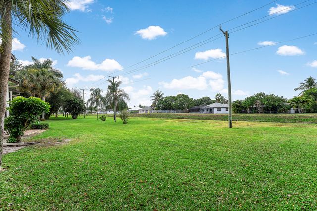 10155 Mangrove Drive 204, Boynton Beach, FL 33437