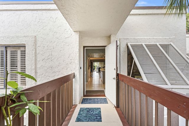 10155 Mangrove Drive 204, Boynton Beach, FL 33437