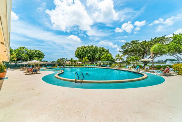 10155 Mangrove Drive 204, Boynton Beach, FL 33437
