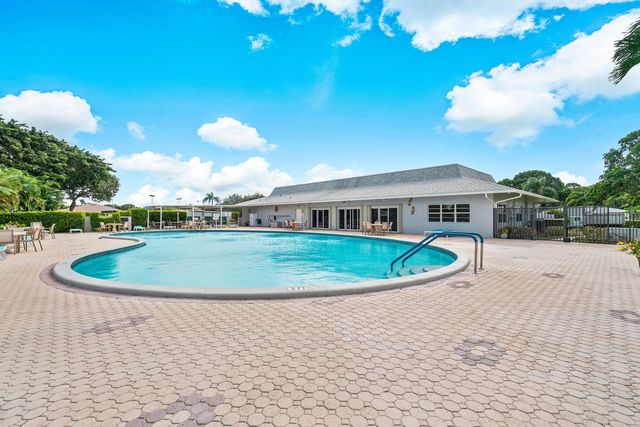 10155 Mangrove Drive 204, Boynton Beach, FL 33437