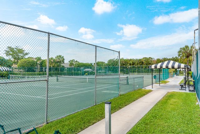 10155 Mangrove Drive 204, Boynton Beach, FL 33437