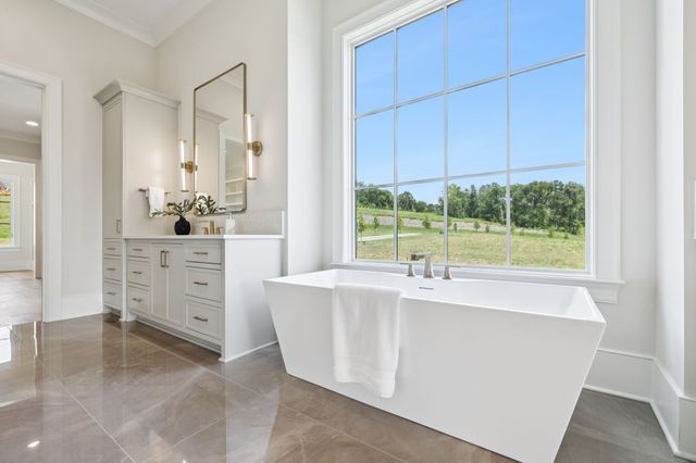 8725 Weller Ln, College Grove, TN 37046