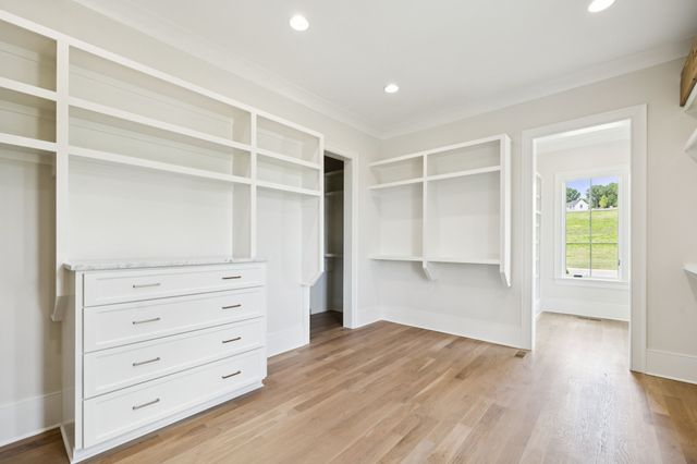 8725 Weller Ln, College Grove, TN 37046