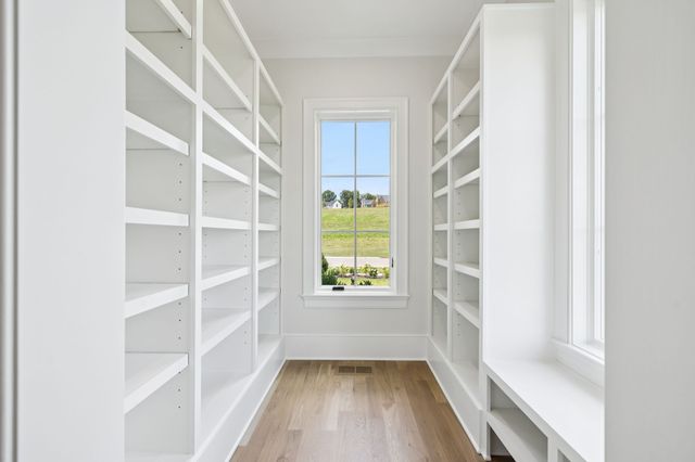 8725 Weller Ln, College Grove, TN 37046