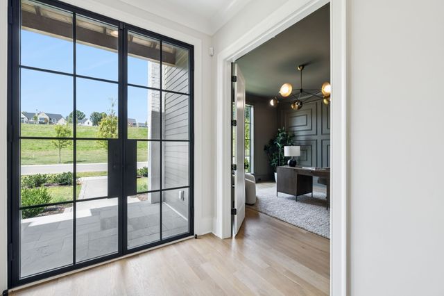 8725 Weller Ln, College Grove, TN 37046