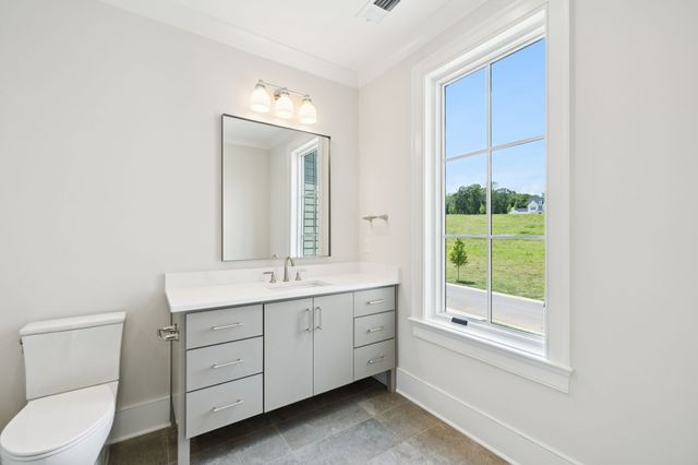 8725 Weller Ln, College Grove, TN 37046