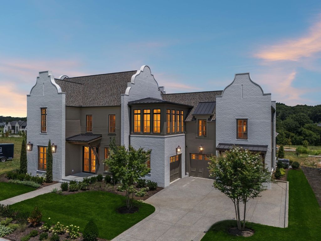 8725 Weller Ln, College Grove, TN 37046