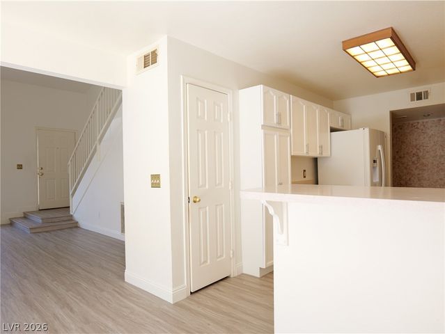 8464 Vast Horizon Avenue, Las Vegas, NV 89129