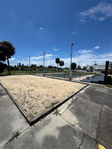 5015 SW 29 Street 608, Davie, FL 33312