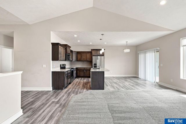 3719 Broadbear Road, Lincoln, NE 68516