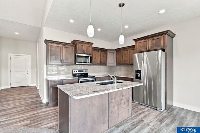 3719 Broadbear Road, Lincoln, NE 68516