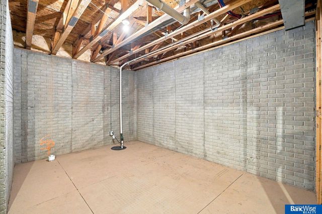 3719 Broadbear Road, Lincoln, NE 68516