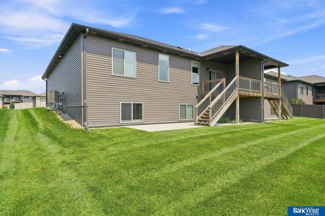 3719 Broadbear Road, Lincoln, NE 68516
