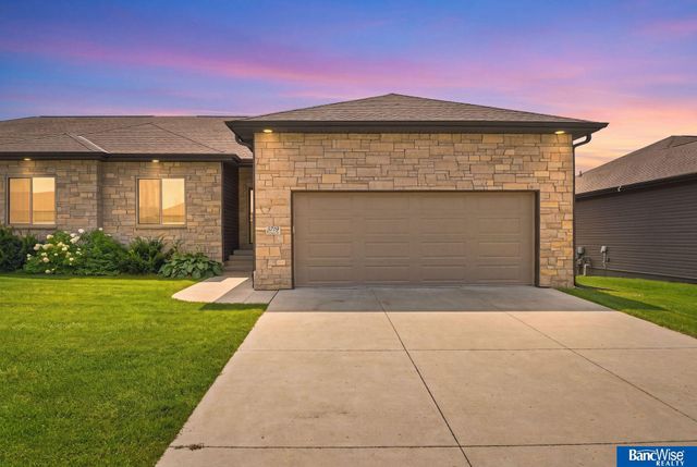 3719 Broadbear Road, Lincoln, NE 68516