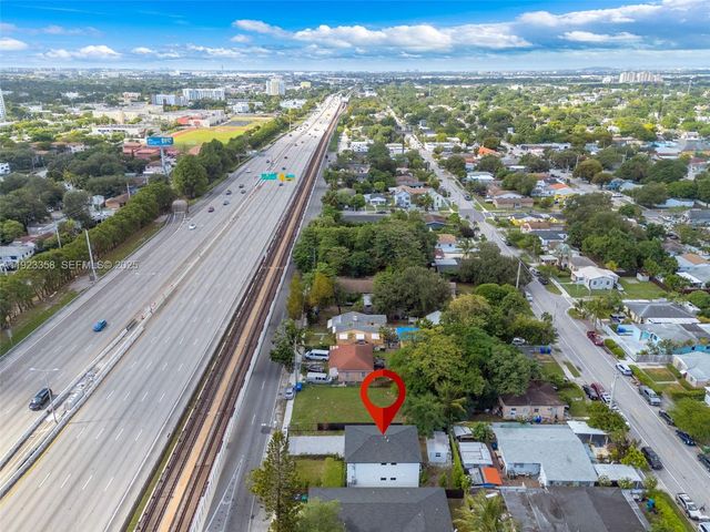 1411 NW 40th St B, Miami, FL 33142