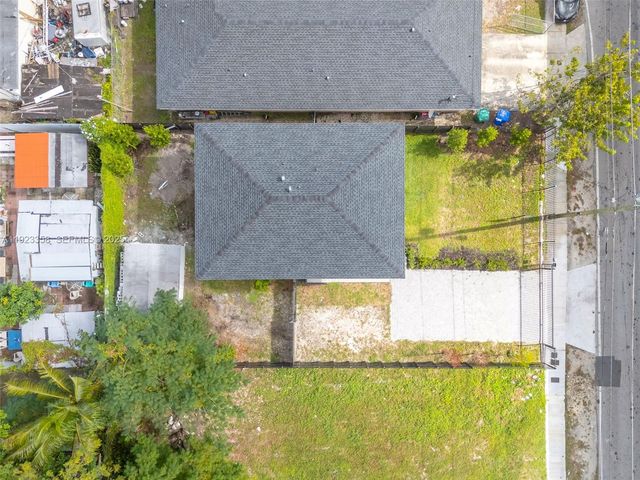 1411 NW 40th St B, Miami, FL 33142