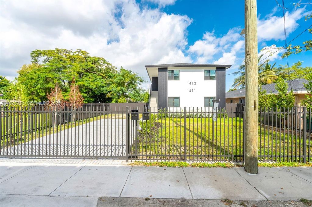 1411 NW 40th St B, Miami, FL 33142